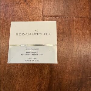 Rodan + Fields Silver and Cream hydration